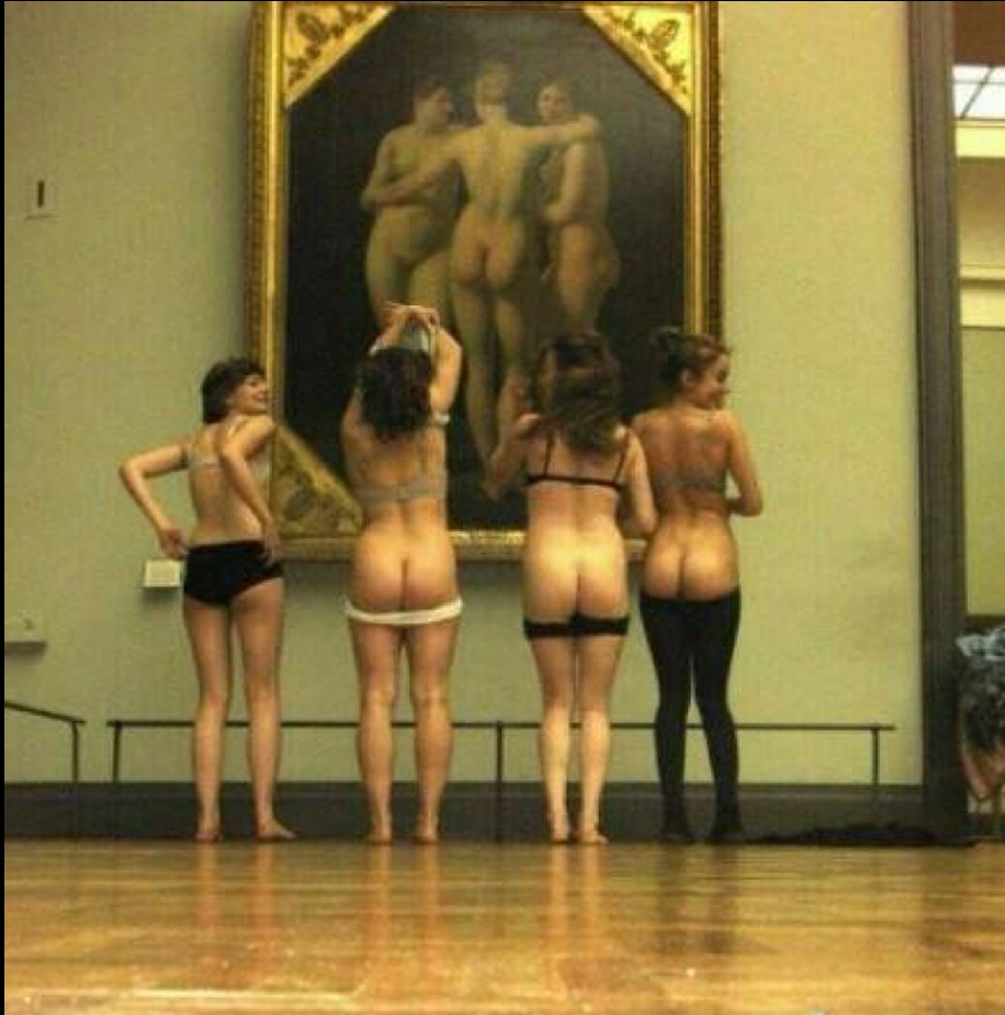 Vu_sur_Fessebook_Comme_les3Mousquetaires_les3Graces_se_mettent_en4-_-