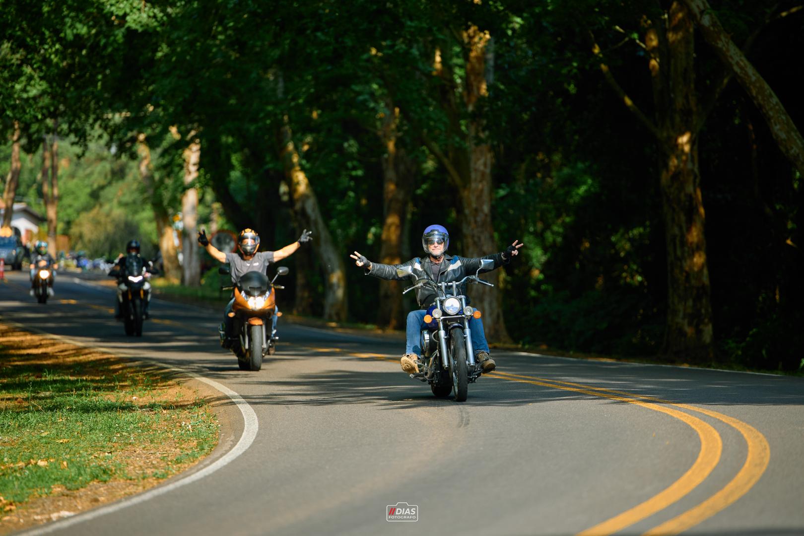 descendo-tenda-bracos-abertos